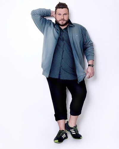  ,   Dion, 43 ,   ,   