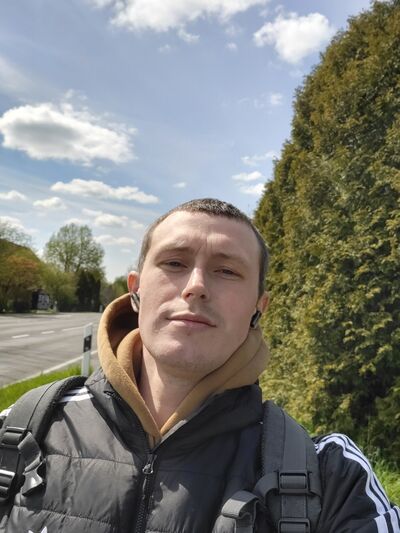  ,   Viktor, 31 ,   ,   
