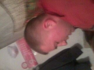  12810272  Viktor, 33 ,    