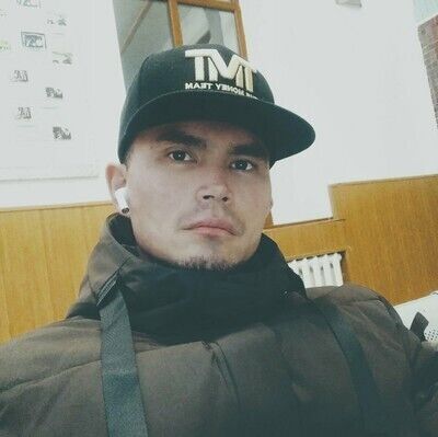  ,   Erlan, 33 ,   ,   , c 