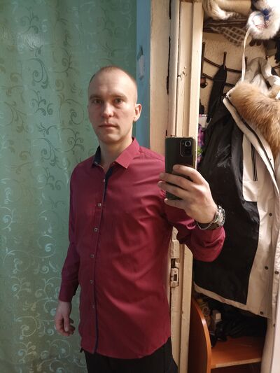  ,   Denis, 33 ,   ,   