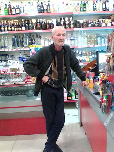  ,   Levon, 70 ,   