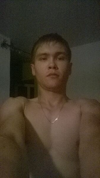  ,   Viktor, 31 ,   