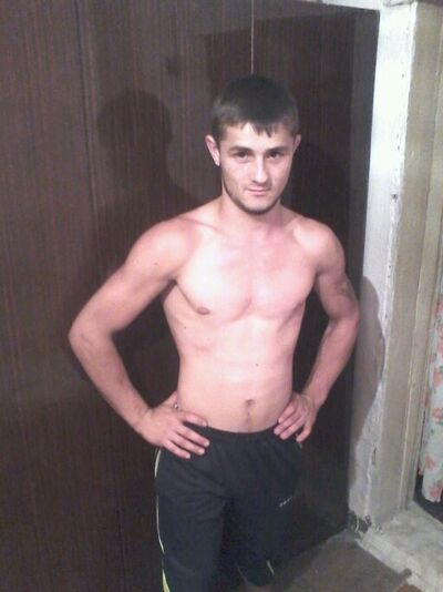  ,   Xyligan, 33 ,  