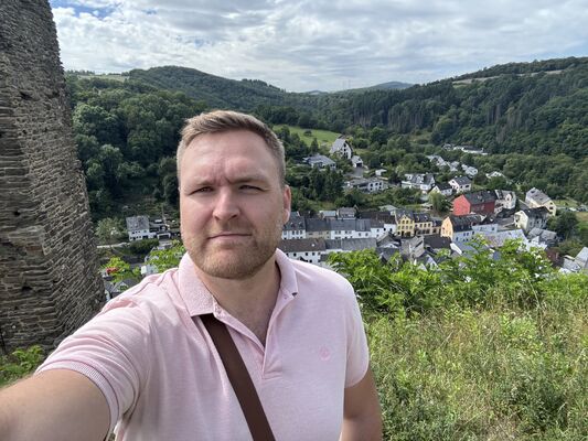  Koblenz,   Roman, 32 ,   ,   