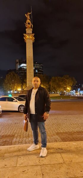  ,   Rafael, 42 ,   ,   
