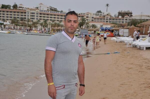  ,   Kaled, 49 ,   c 