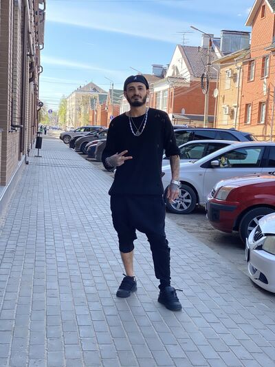  ,   Hayk, 33 ,   ,   