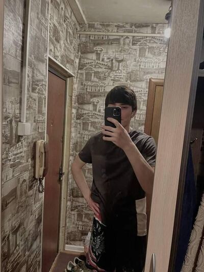  ,   Hojiakbar, 22 ,   c 