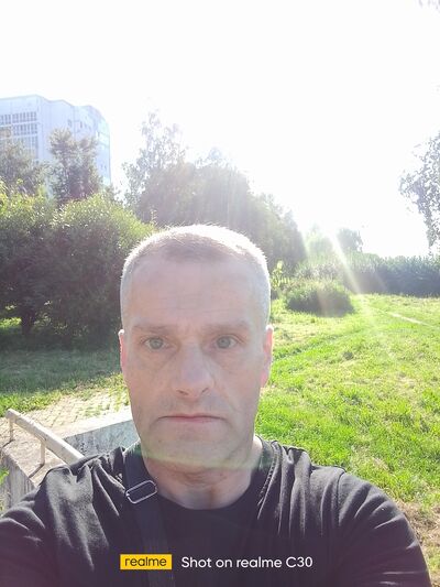  ,   Igor, 52 ,   c 