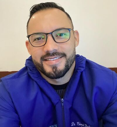  ,   Macias, 43 ,   ,   