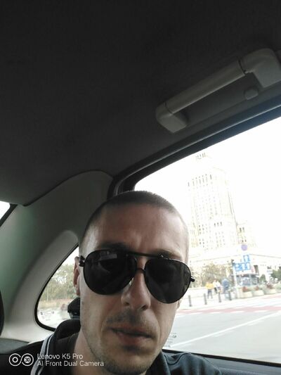  ,   Viktor, 37 ,   ,   