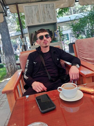  ,   Artak, 28 ,  