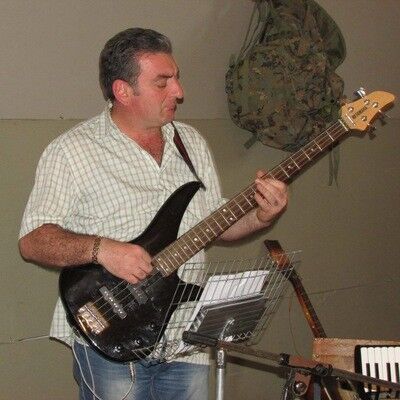  ,   Gocha, 52 ,   