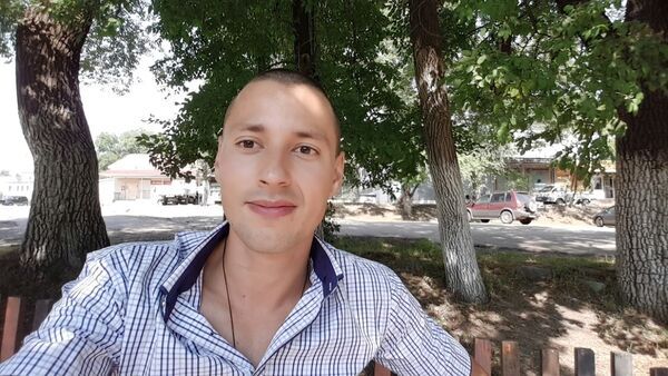  ,   Slava, 33 ,   