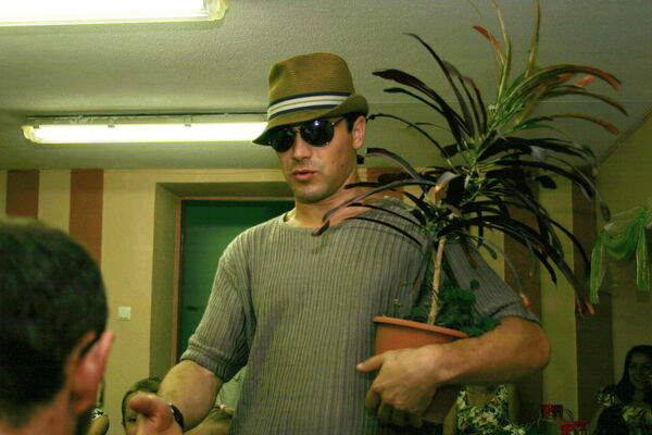  ,   Igor, 51 ,  