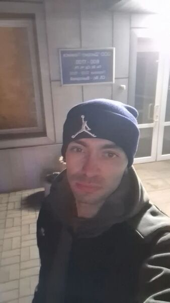  -,   Vanlav, 32 ,   ,   , c 