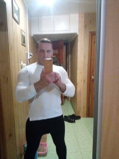  ,   Nikolas, 49 ,   ,   
