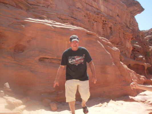  ,   Martin, 49 ,     , c 