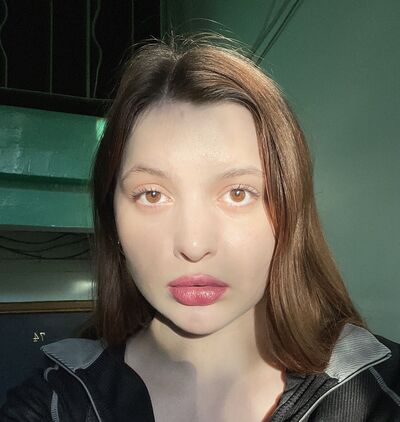  ,   Lena, 21 ,   