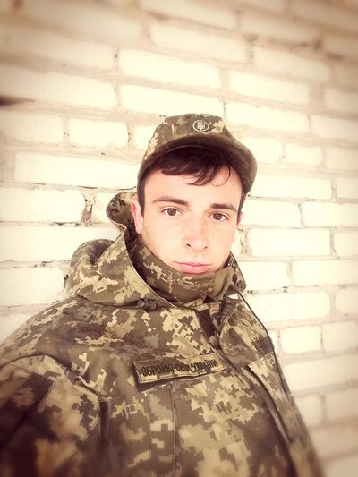  ,   Viktor, 27 ,   ,   , c 
