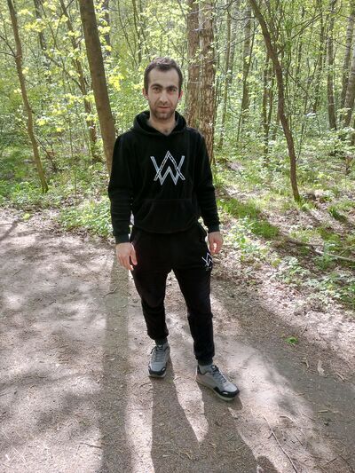 Sandweiler,   Tevan, 25 ,   ,   