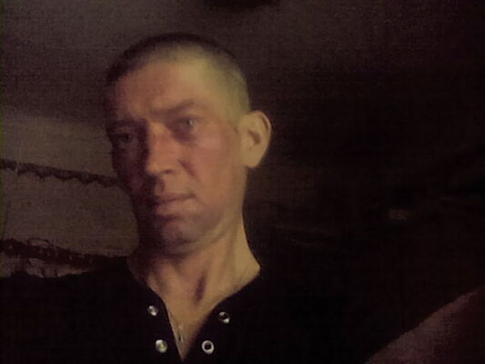  ,   Vadim, 52 ,  