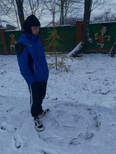  ,   Yaroslav, 19 ,   ,   