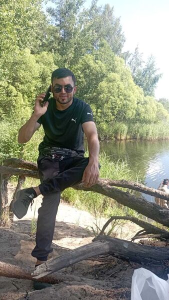  ,   Shahrom, 26 ,   ,   