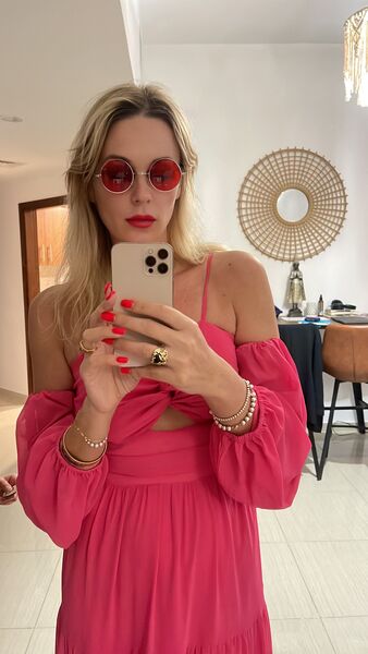  ,   Liza, 41 ,   ,   
