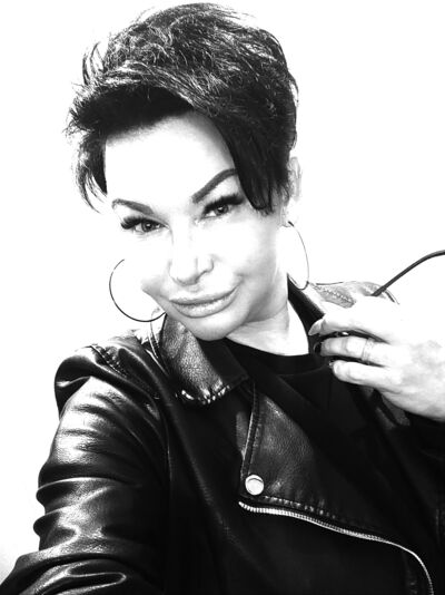  -,   Elena, 47 ,   c 