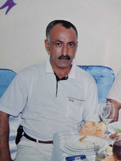  ,   Sadiq, 52 ,   ,   