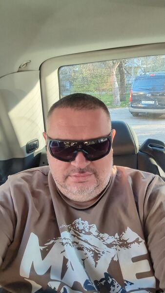  ,   Roger, 48 ,   ,   , c , 