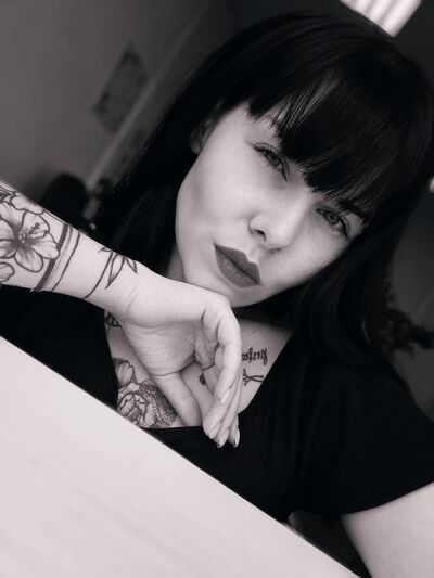  ,   Elena, 26 ,  