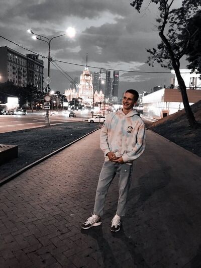  ,   Danya, 21 ,   ,   , c , 