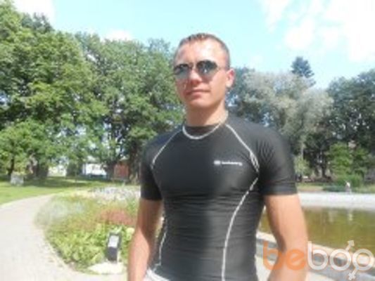  ,   Artjom, 33 ,  