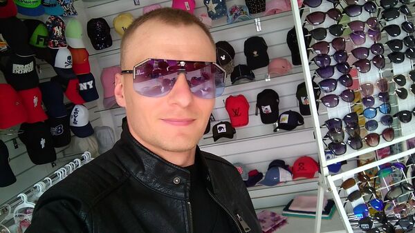  ,   Stas, 36 ,   ,   
