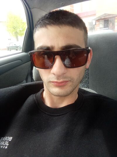  ,   Ruslan, 25 ,   