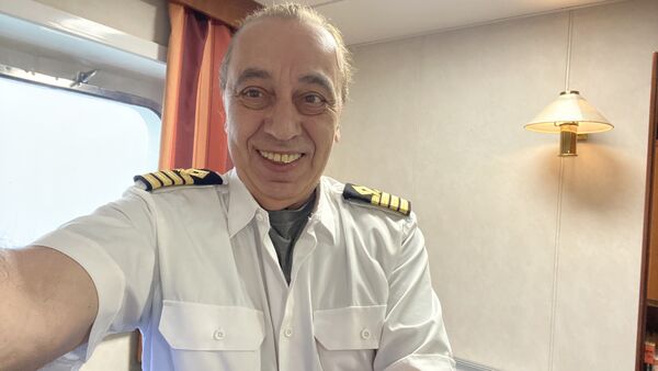  ,   Albert, 62 ,   ,   
