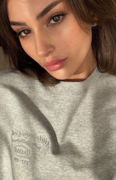  ,   Inesa, 25 ,   c 