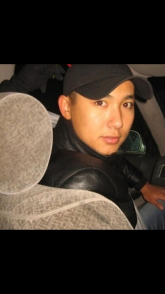  ,   Erik, 32 ,   ,   , c 