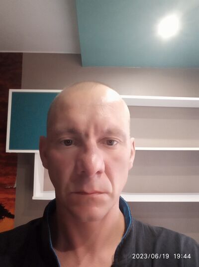  ,   Sergey, 42 ,   ,   
