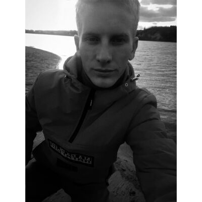 --,   Valentin, 25 ,   ,   