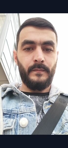  ,   Kasper, 32 ,   ,   