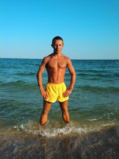  ,   Andrei, 33 ,   