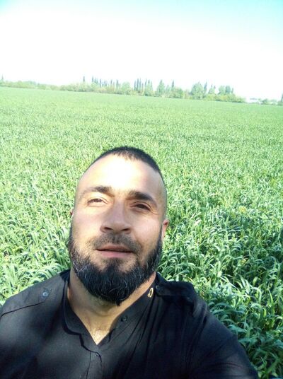  ,   Idris, 39 ,   ,   
