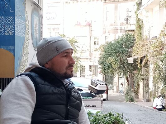  ,   Valeriy, 37 ,   ,   