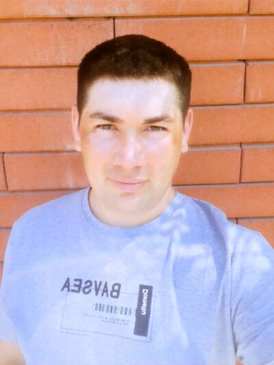  ,   Richard, 33 ,   ,   