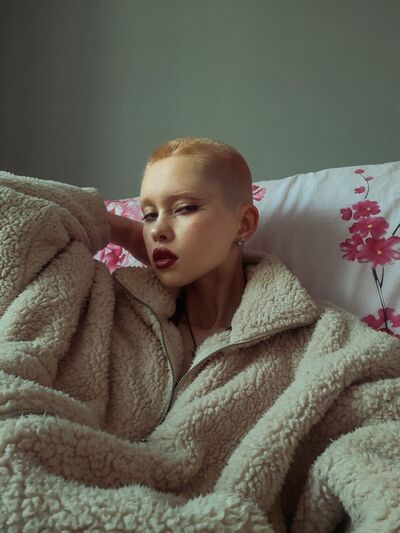  ,   Ekaterina, 20 ,  