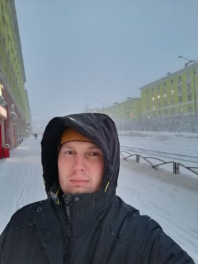  ,   Igor, 32 ,   c 